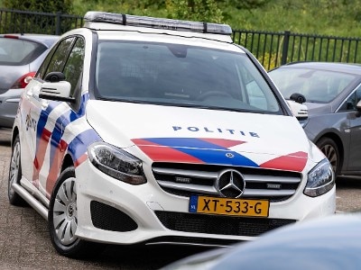 surveillancevoertuig, politieauto, dienstvoertuig, mercedes, nieuwe striping, voorkant, daglicht, Foto: Korpsmedia / Peter Monteny