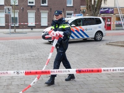 agente bakent gebied af met afzetlint