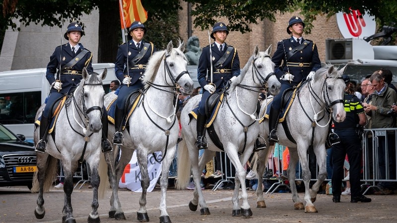 Bereden politie doet escorte op Prinsjesdag