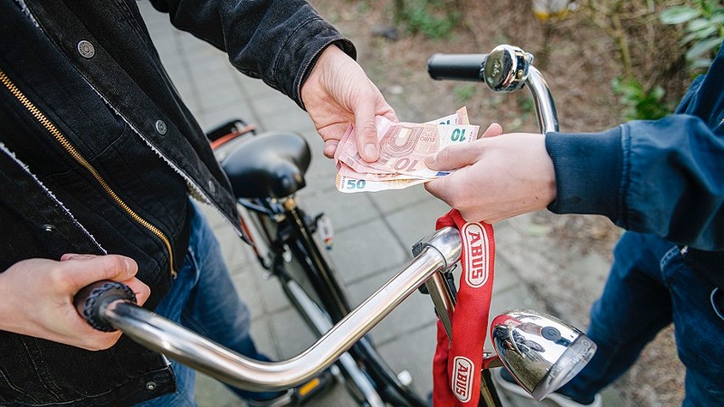 heling, fiets, verkopen, Foto: Korpsmedia politie